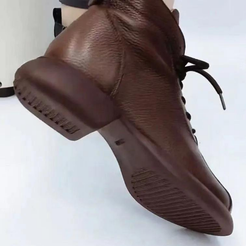 Bequeme und elegante Enkellaarsjes mit runder Nase