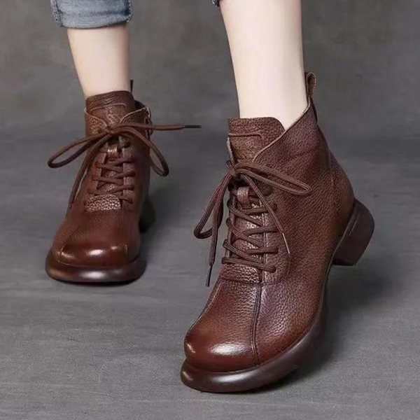 Bequeme und elegante Enkellaarsjes mit runder Nase
