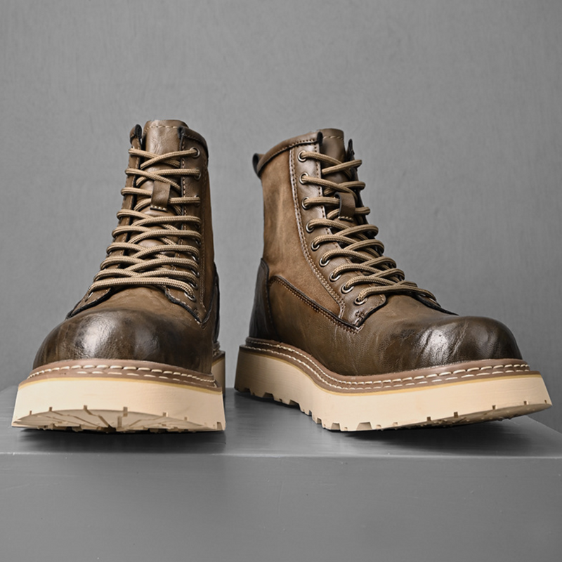 Elegante hohe Stiefel für Herren