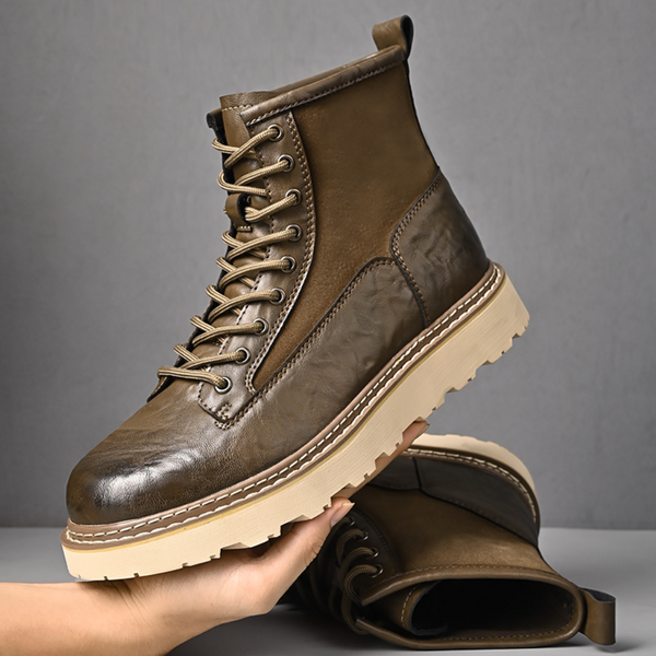 Elegante hohe Stiefel für Herren