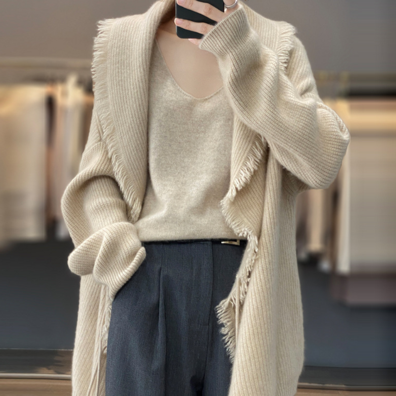 Weiche und elegante Damenstrickjacke