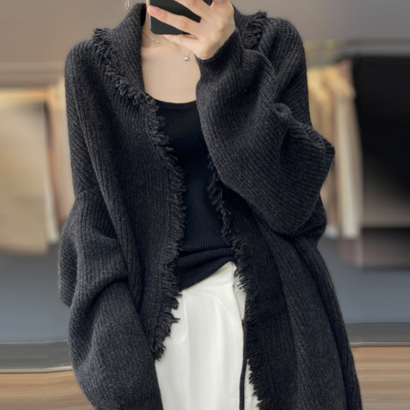 Weiche und elegante Damenstrickjacke