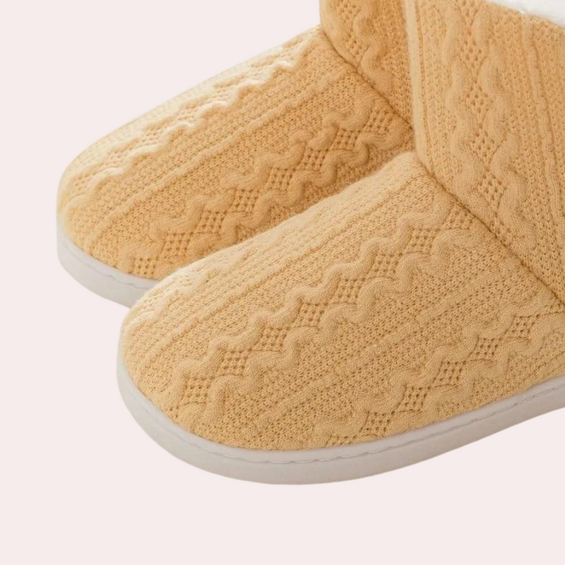 Gemütliche warme Damenschuhe im eleganten Strickstil