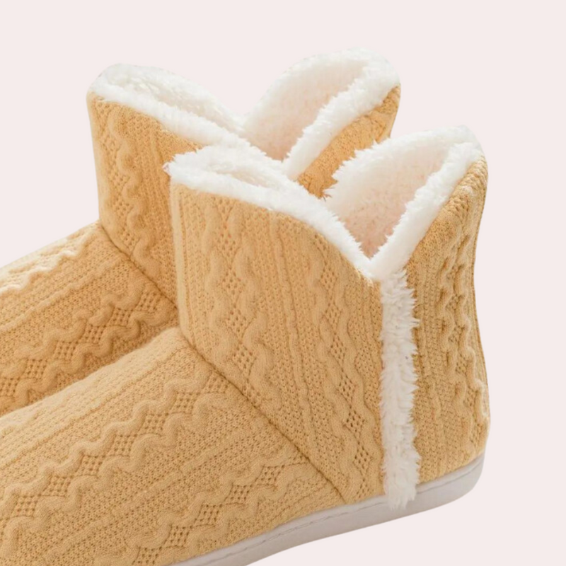 Gemütliche warme Damenschuhe im eleganten Strickstil