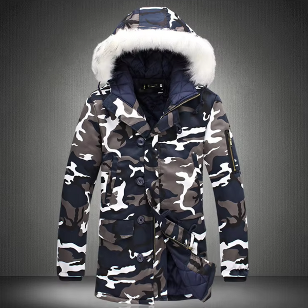 Stylische Tarnjacke mit Kapuze