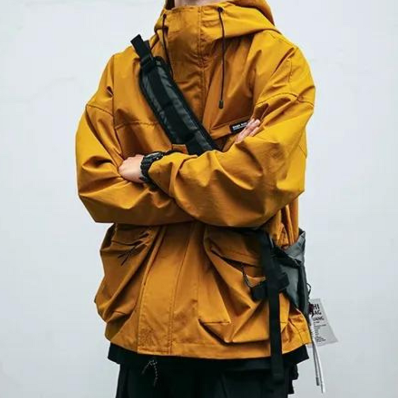 Bequeme warme Jacke mit Kapuze für Männer