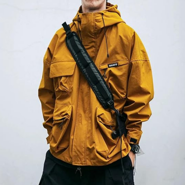Bequeme warme Jacke mit Kapuze für Männer