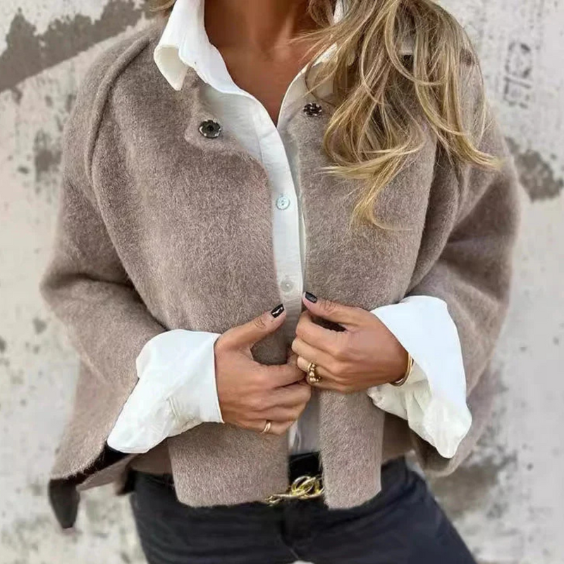 ALICE - Stylische Strickjacke für Frauen