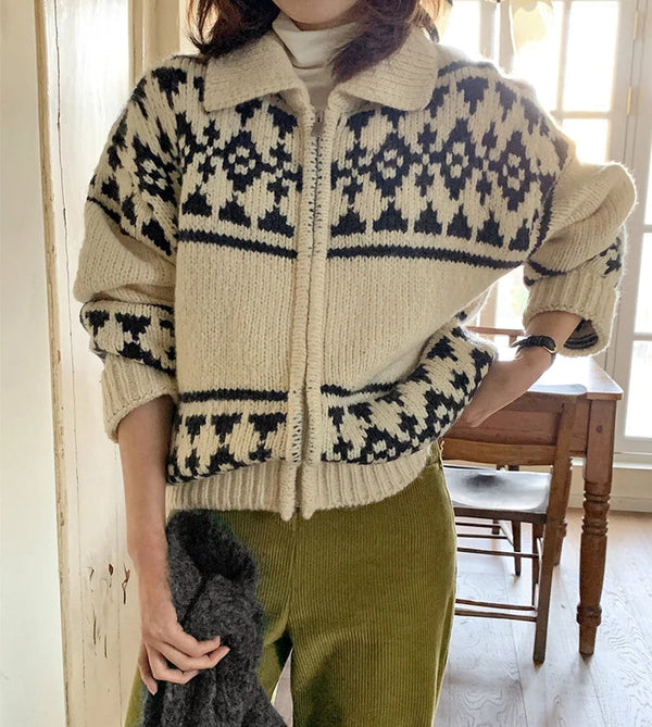 Dorothea - Pullover aus Wolle mit Knöpfen