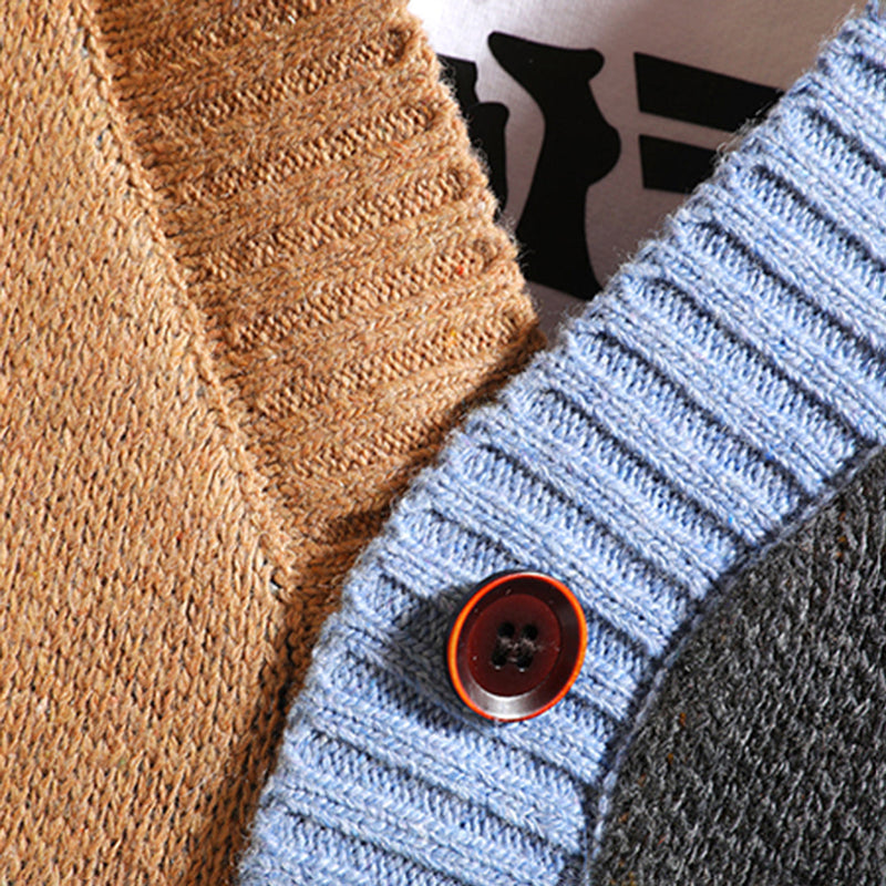 Bunte, bequeme Strickjacke für Herren
