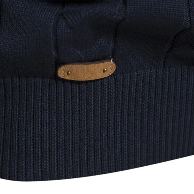 Elegante Männerpullover mit ethnischem Muster