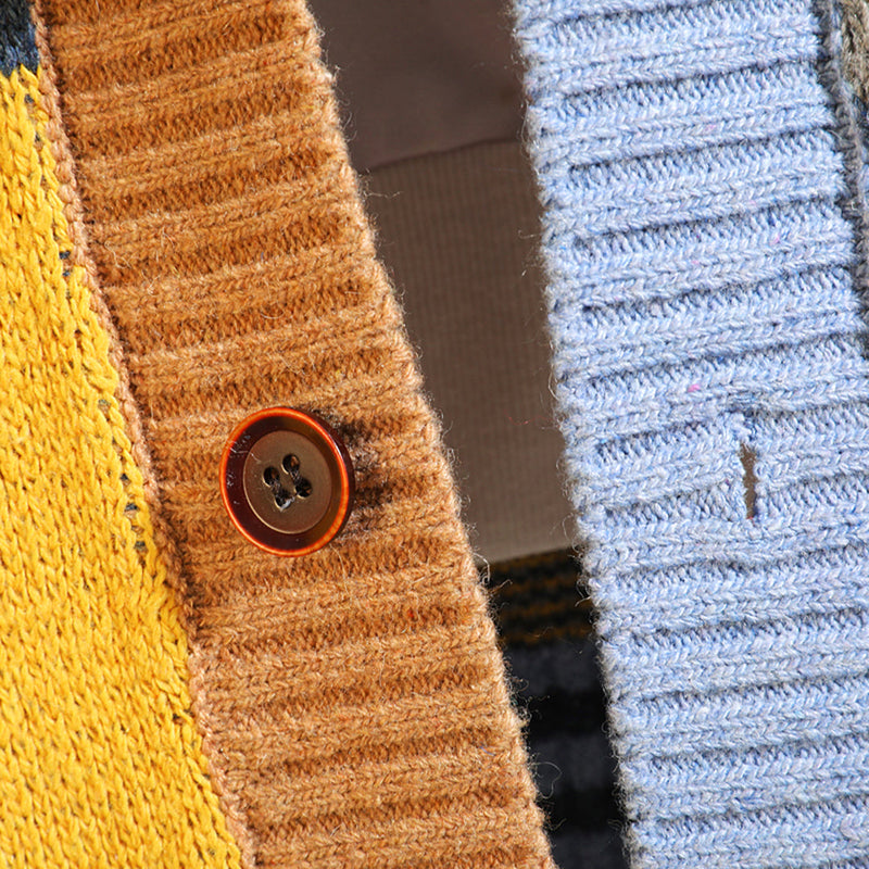 Bunte, bequeme Strickjacke für Herren