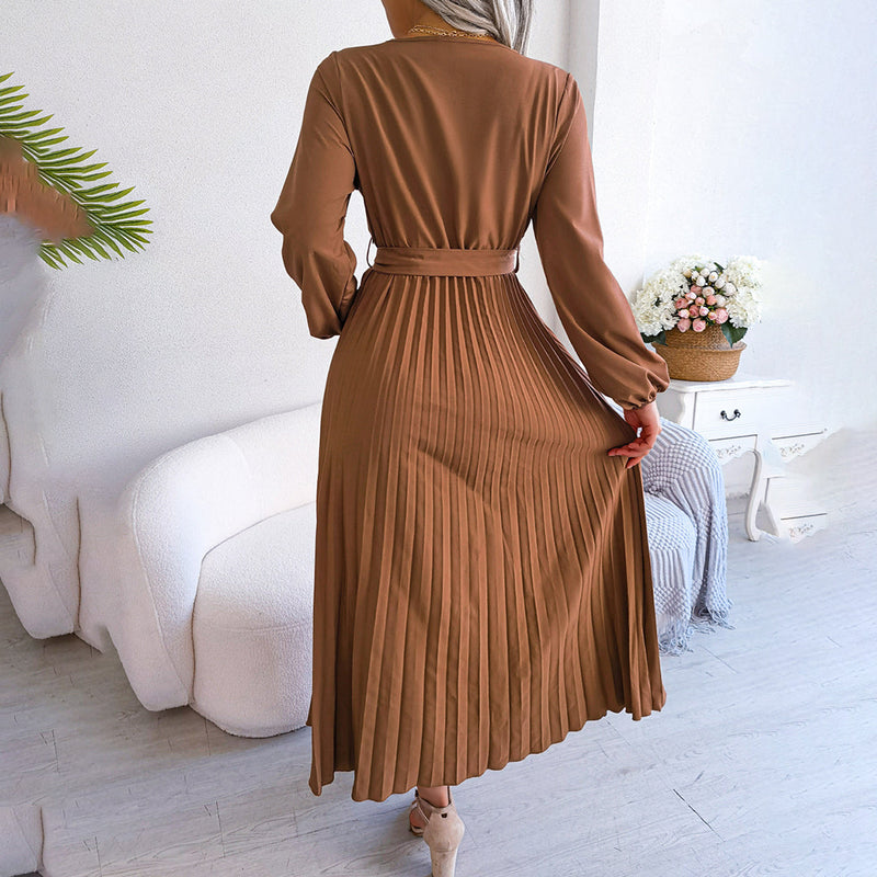 Bequeme und elegante Faltenkleid für jeden Anlass