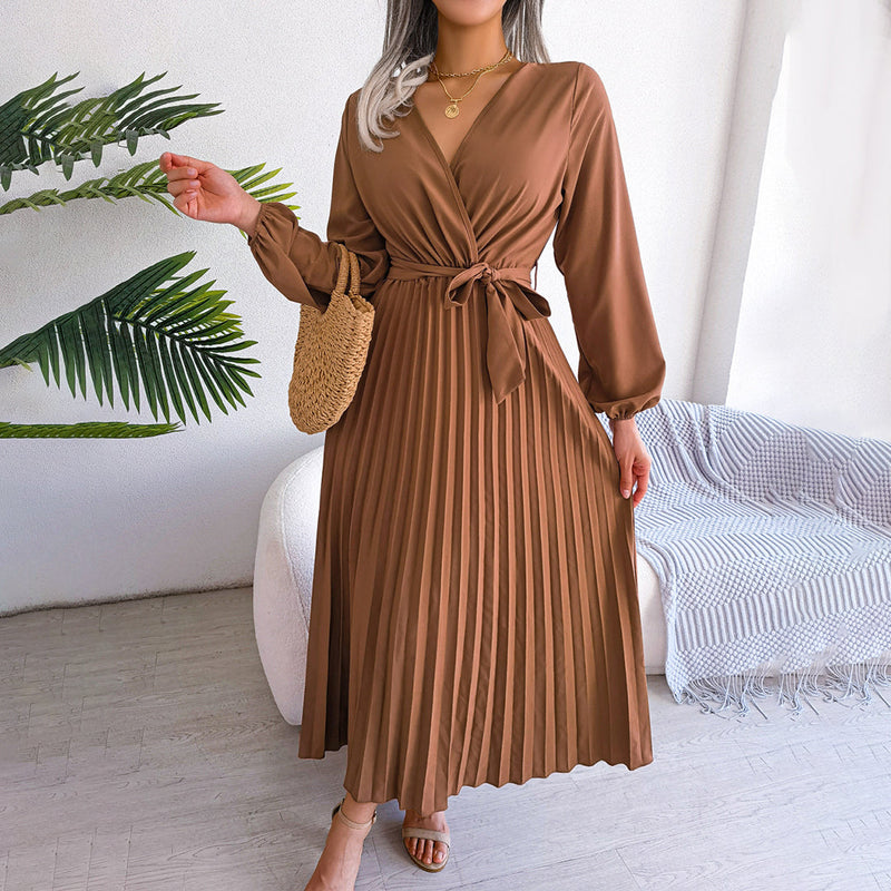 Bequeme und elegante Faltenkleid für jeden Anlass