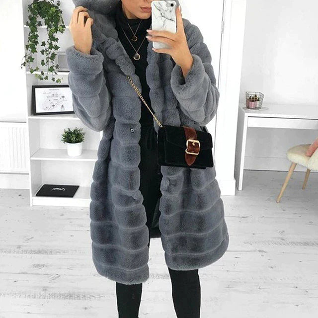 Warme und elegante Winterjacke mit Kapuze