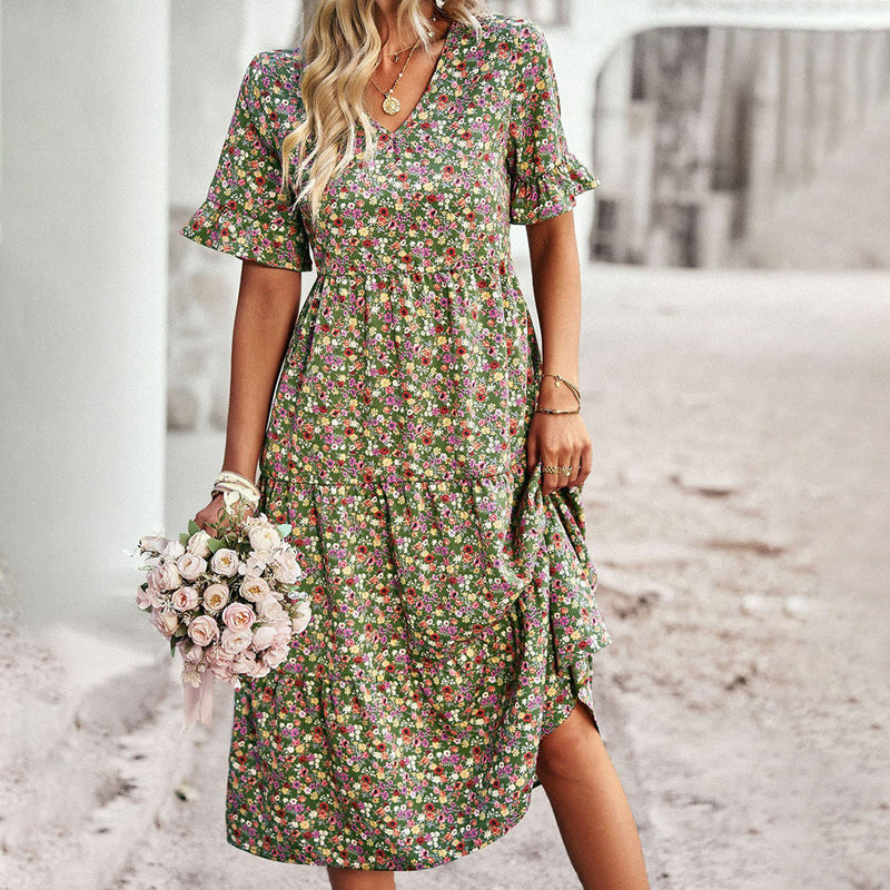 Buntes, elegantes Midi-Kleid für den perfekten Sommerlook