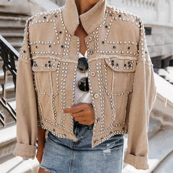Stylische und bequeme Nieten-Jacke