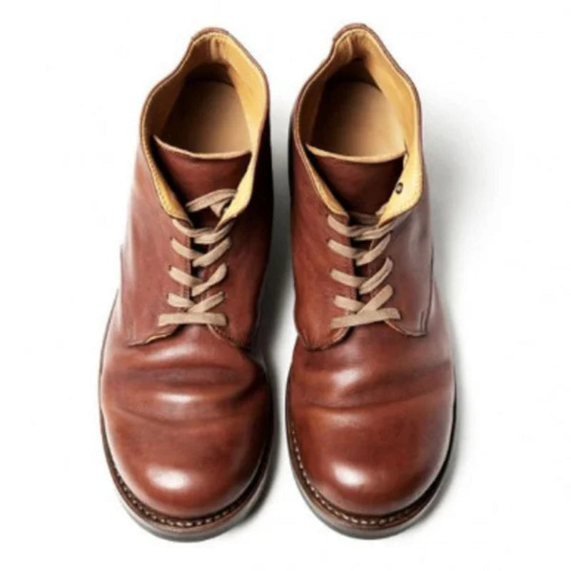 Elegante braune Herrenstiefel mit Absatz