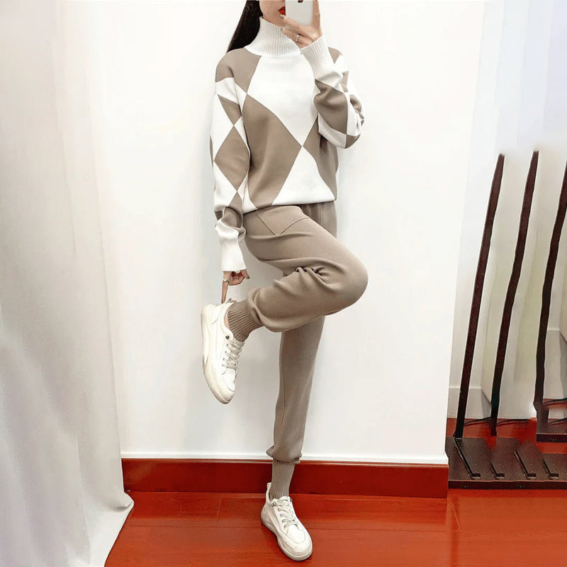 Maryana - Warmer Pullover und Hosen-Set