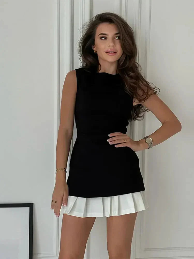 Elegantes Heidi -Ärmelloses Kleid mit Plissees