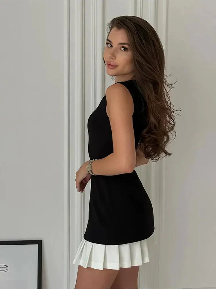Elegantes Heidi -Ärmelloses Kleid mit Plissees