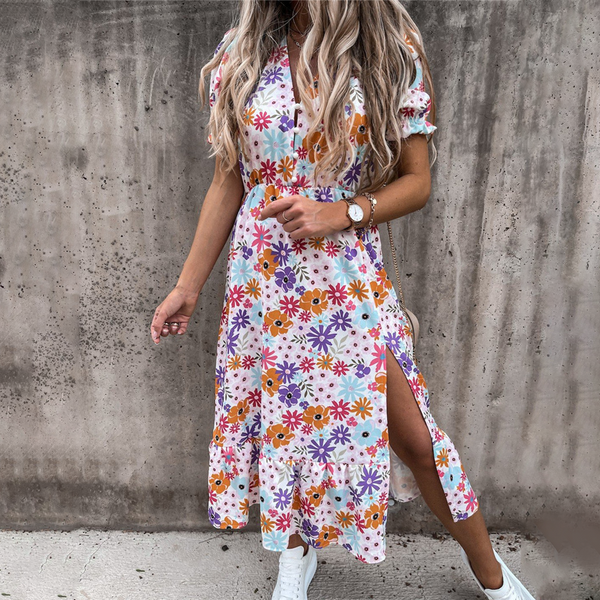Bequeme und elegante Sommerkleid mit Split