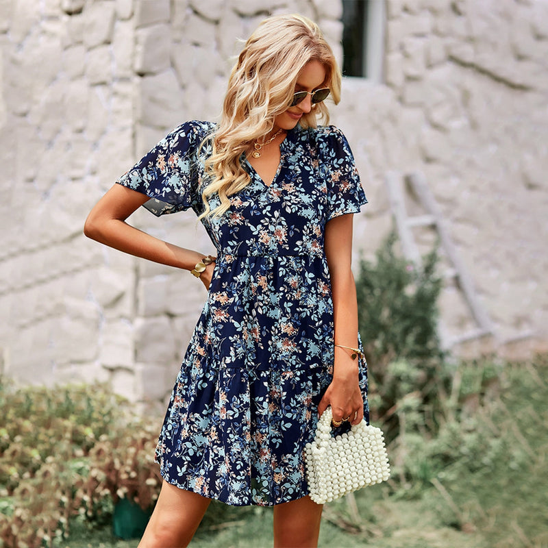Elegante geblümte Sommerkleid für vielseitige Anlässe