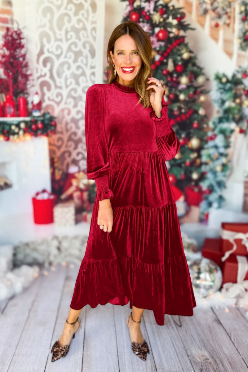 Elegantes Samt Kleid mit Großer Saum
