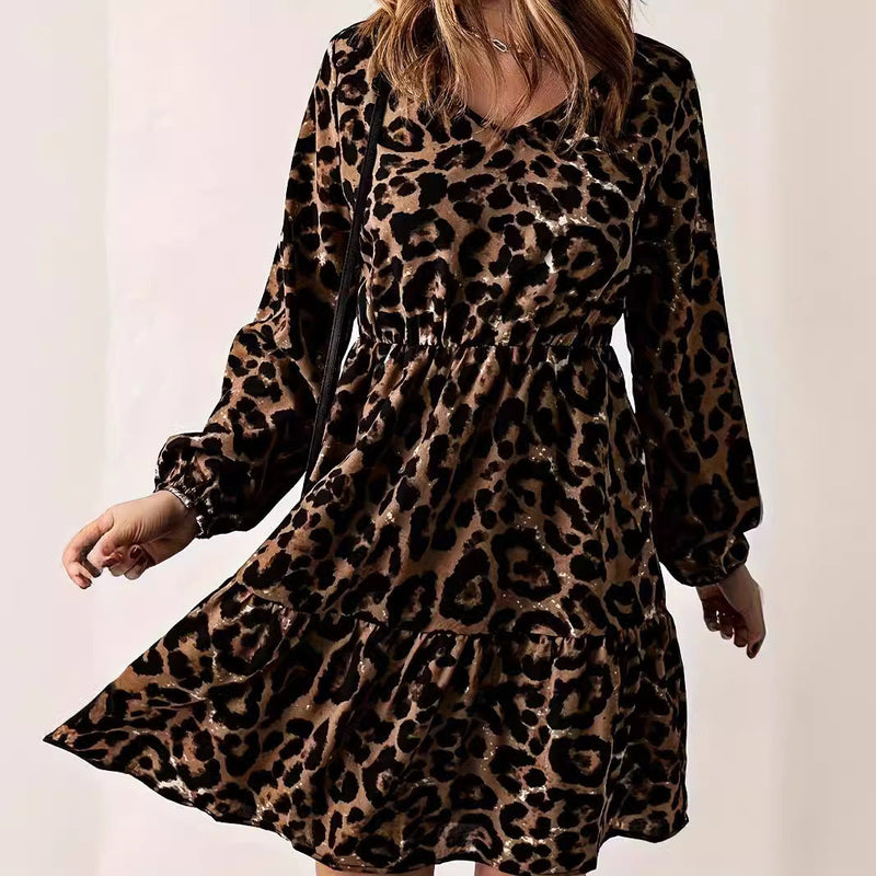 Elegantes Heidi -Tailliertes V-Ausschnitt Kleid