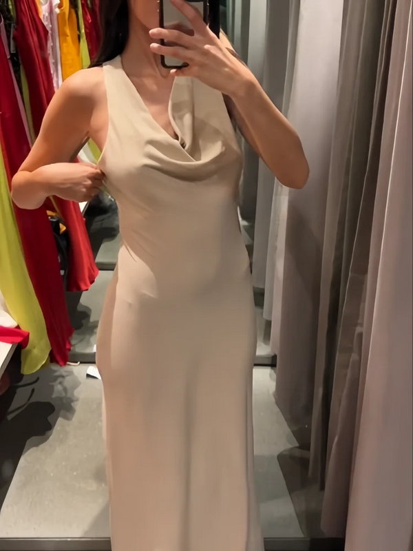 Bequemes Kleid - Goldfarbene Details - Sommer für dich