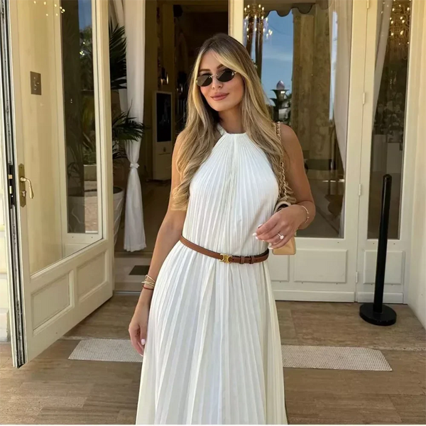 Elegantes Plissee Für Langes Sommerkleid