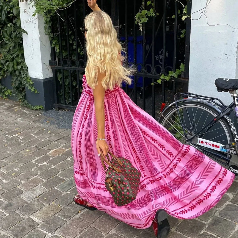 Elegantes Kleid Mit Druck Für Den Sommer