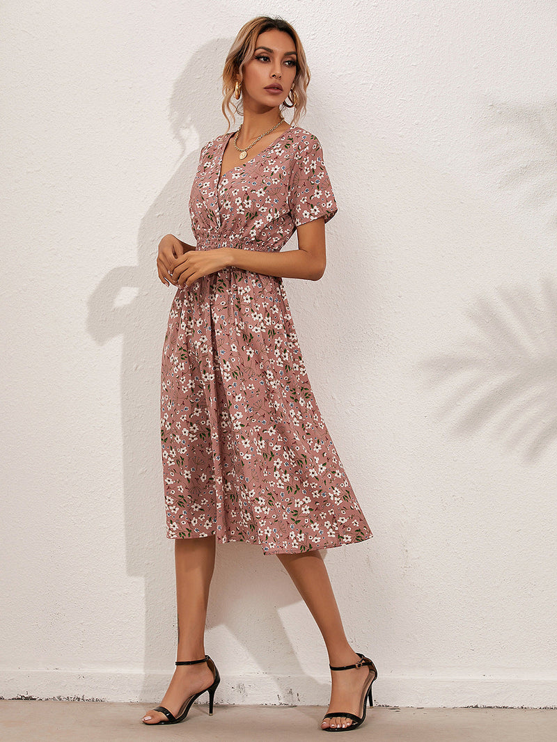 Kuscheliges Sommerkleid mit Blumendruck für dich