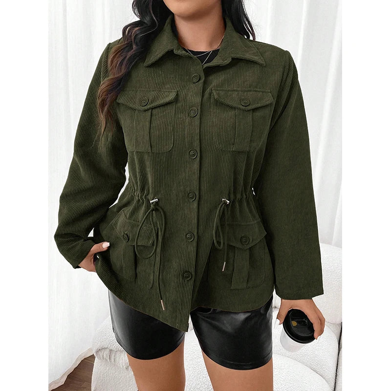 Stylische und warme Cordjacke mit Taschen