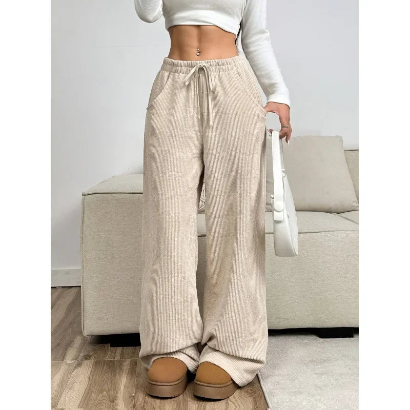Trendige, hoch taillierte Damen-Cordhose mit entspannter Passform