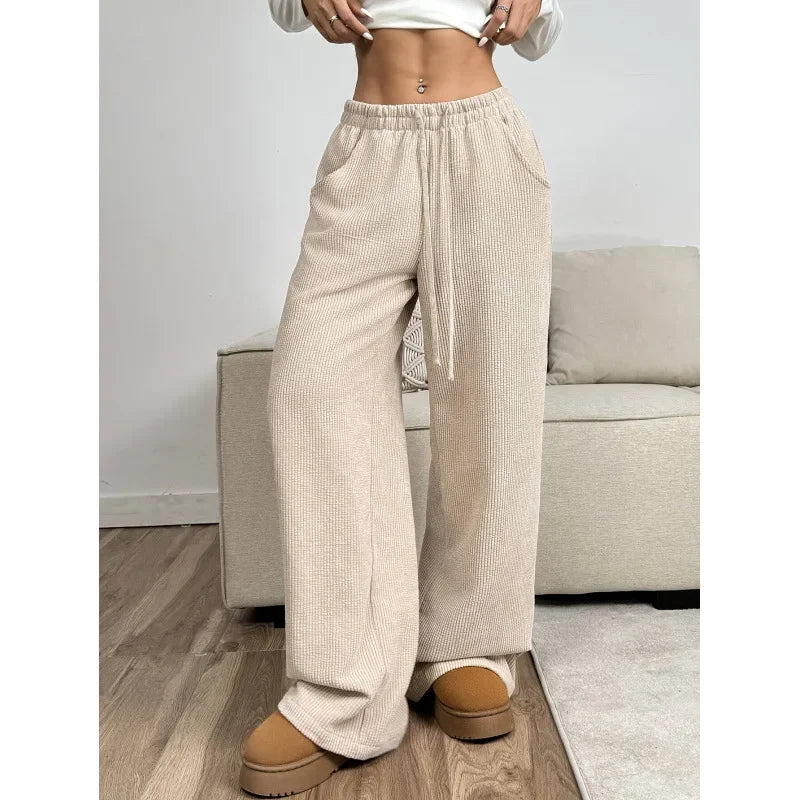 Trendige, hoch taillierte Damen-Cordhose mit entspannter Passform