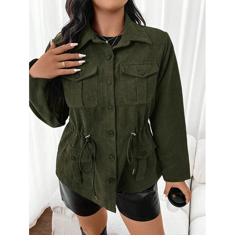 Stylische und warme Cordjacke mit Taschen