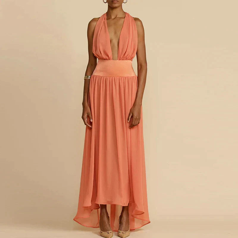 Elegantes Maxikleid mit Pfirsichfarbenem Neckholder