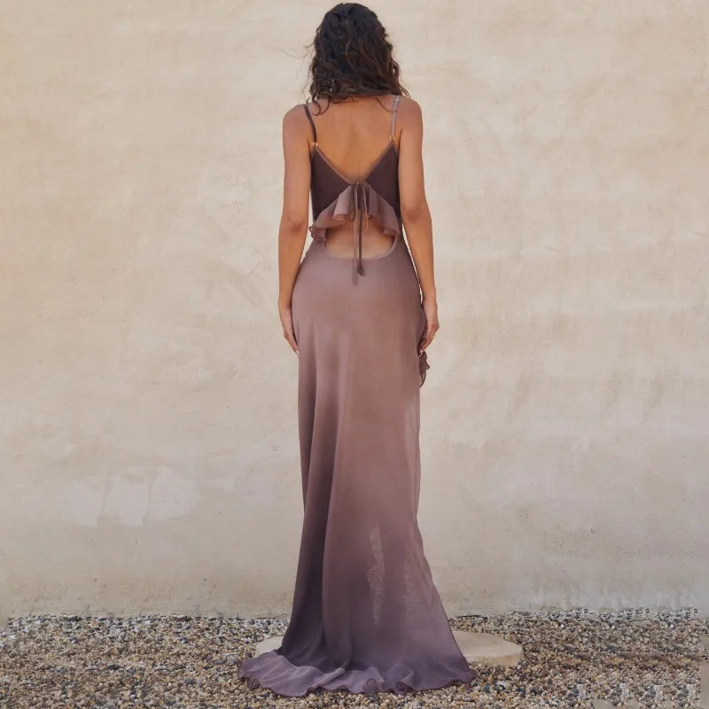 Elegantes Rüschen-Maxikleid mit Seitenschlitz