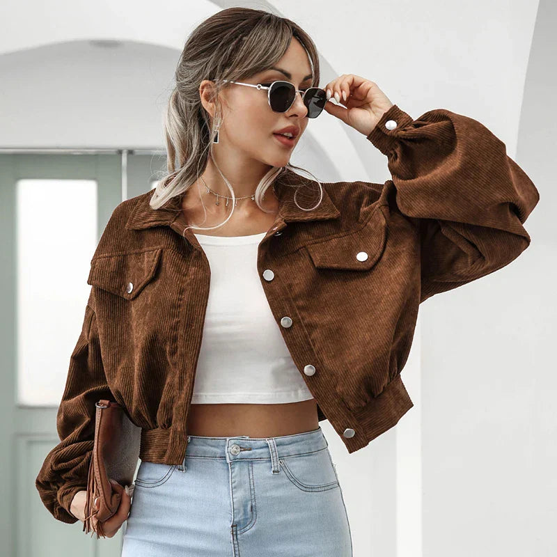 Kurze, warme und weiche Cordjacke für Damen