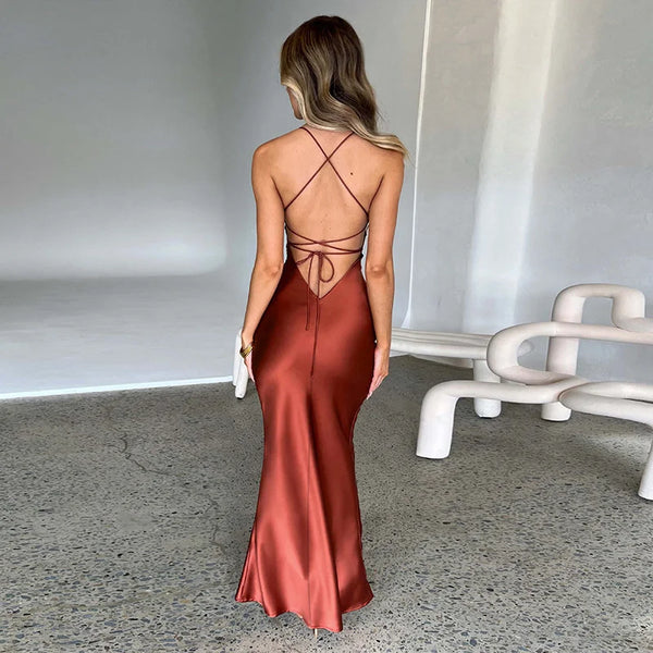 Elegantes Maxikleid mit Seitenschlitz für besondere Anlässe