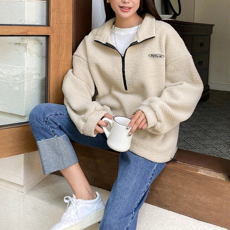 Kuscheliges Sweatshirt mit Halbreißverschluss und Hoodie