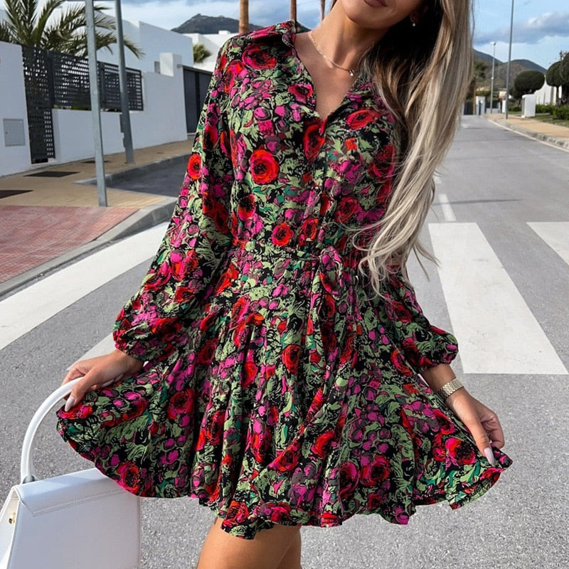 Bequemes - Flare-Kleid mit Blumenmuster für dich