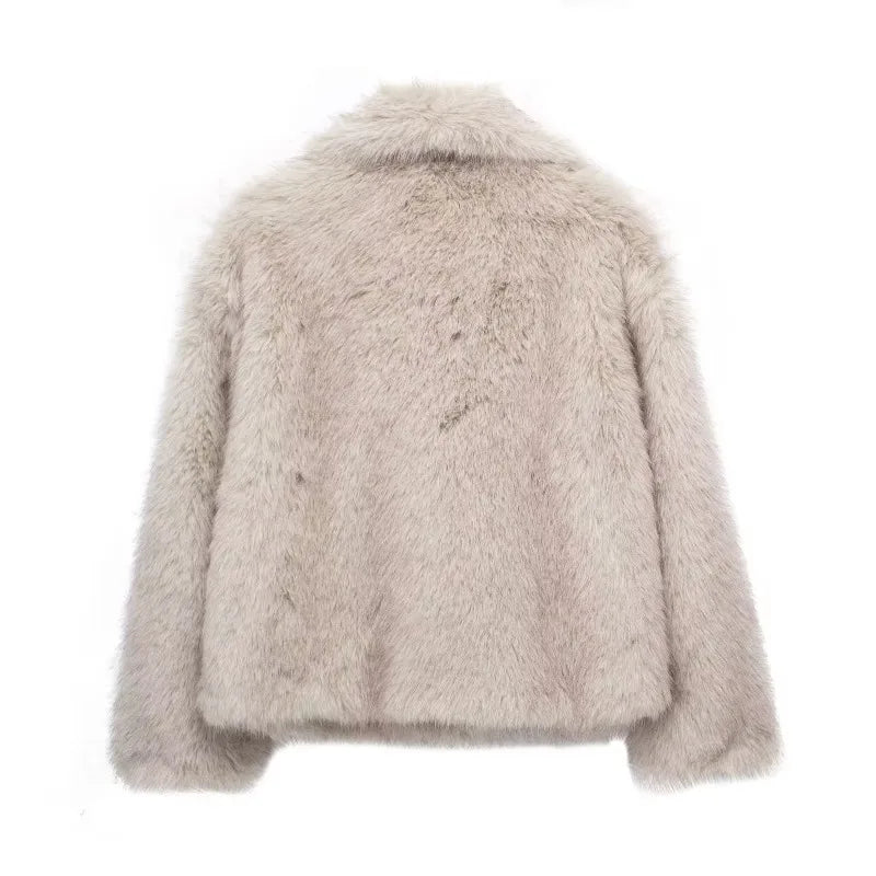 Eleganter und warmer Mantel für besondere Anlässe