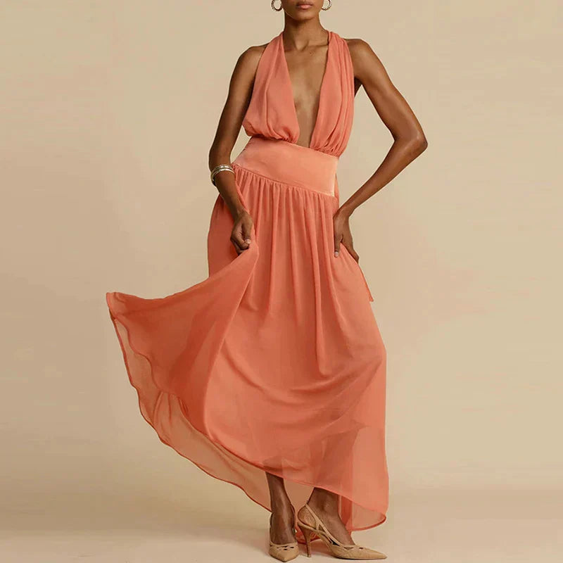 Elegantes Maxikleid mit Pfirsichfarbenem Neckholder