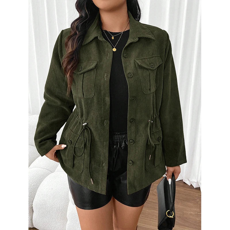 Stylische und warme Cordjacke mit Taschen