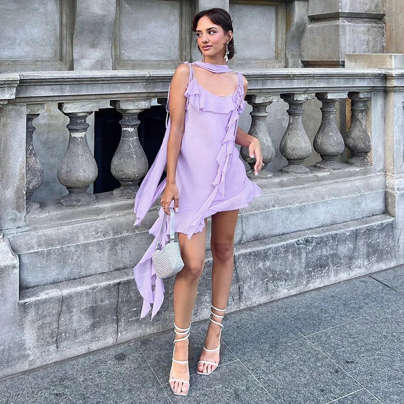 Luftiges, Elegantes Minzkleid mit Rüschenschichten
