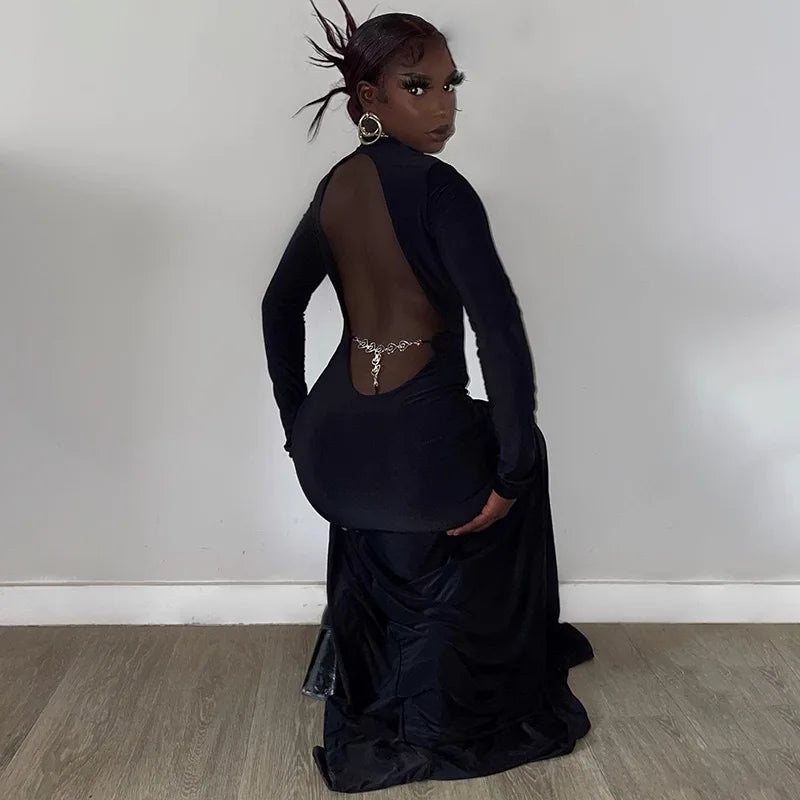 Elegantes Rückenfreies Maxikleid mit Kettendetail