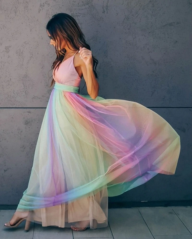 Leichtes | Lebhaftes Regenbogenkleid für einen auffälligen Stil für dich