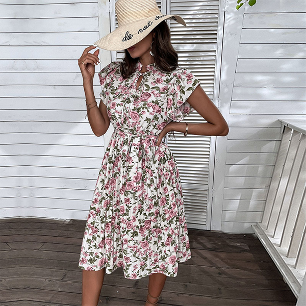 Elegantes Blumenkleid für stilvolle Sommeranlässe